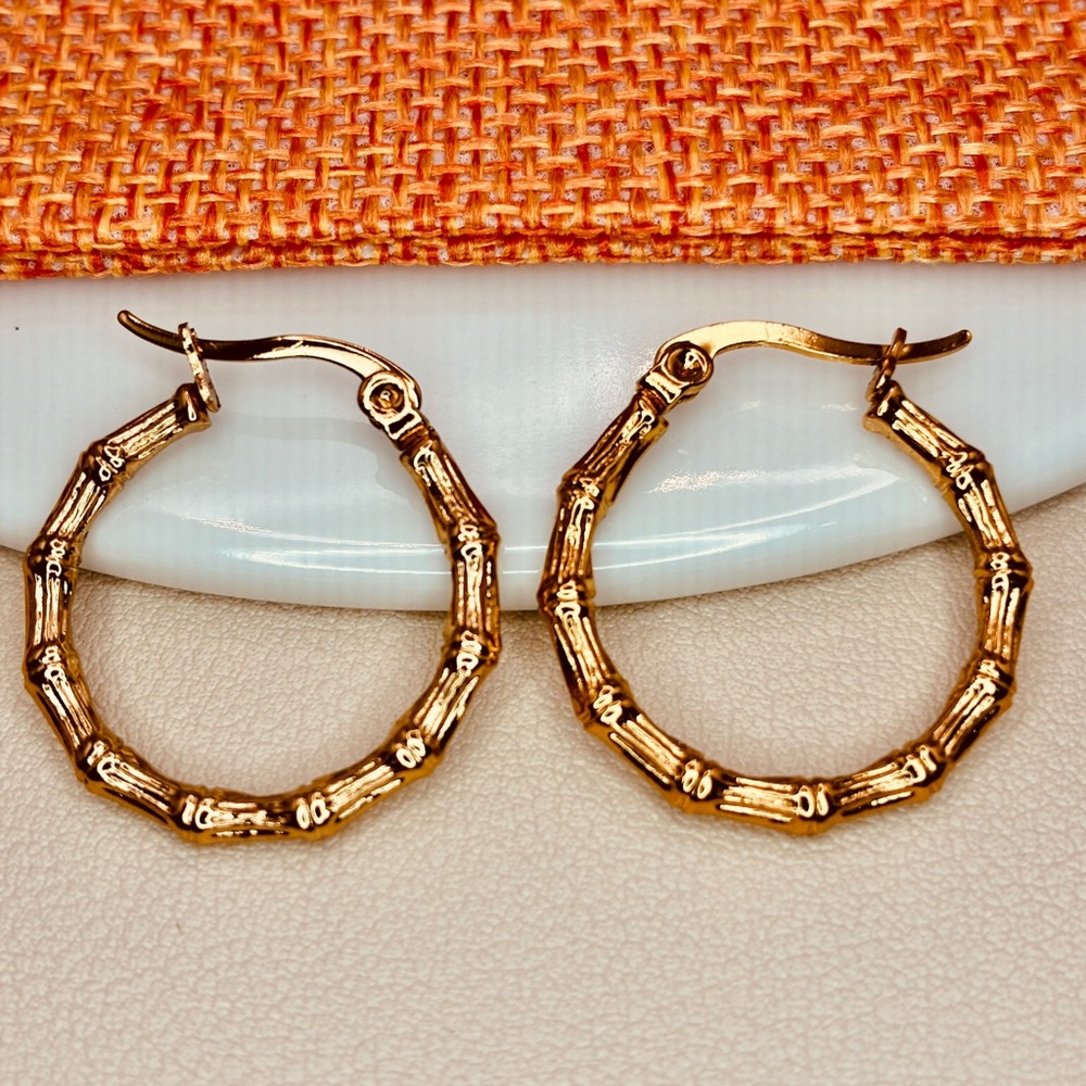 Gold Textured Minimalist Hoop Earrings